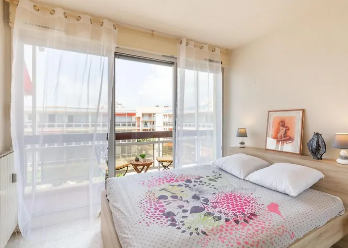 Appartement Le Grand Large-3 By Interhome